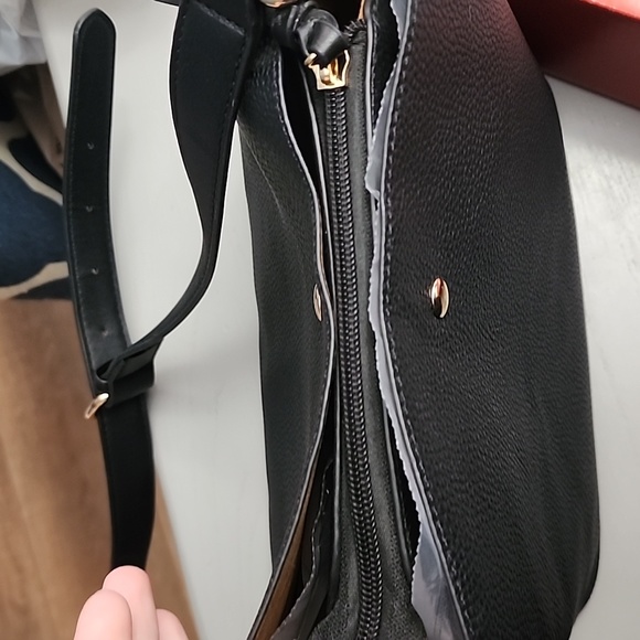 Mathew and Julian Black handbag - Picture 2 of 5